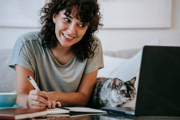 Online Course Certified Feature Writer