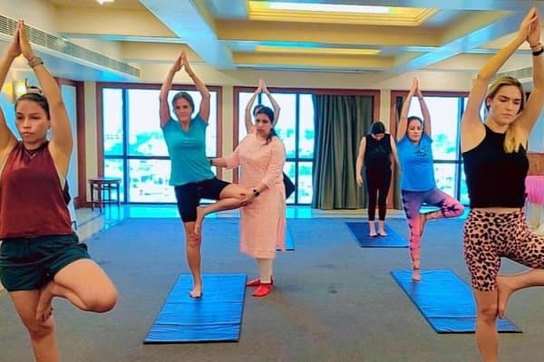 Online Course Certified Yoga Acupressure Therapist