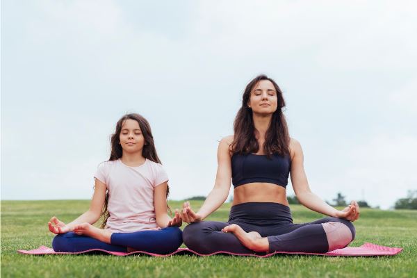 Online Course Certified Holistic Yoga & Wellness Coach